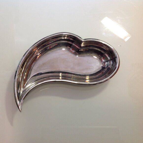 Shiseido Silverplate HEART in Motion Trinket Presentation Vanity Tray Di… - Picture 1 of 11